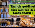 Archivbild: Rolf Vennenbernd, dpa
Ein Schild im Schaufenster einer Konditorei weist die Kunden darauf hin, dass das Geschäft weiter geöffnet ist. Der in der Corona-Krise gebräuchliche Begriff „Lockdown“ ist der „Anglizismus des Jahres“ 2020.