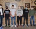 Bild: BSZ Wiesau/exb
Glückwünsche nach den Prüfungen: Im Bild von links Schulleiter Oberstudiendirektor Thomas Metzler, die Preisträger Oliver Dietrich, Erik Michael Szabo, Kevin Böhl, Kim Elias Würth , Klassenleiter Uwe Heider, Prüfungsausschussmitglied Oliver Koch.