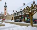 Bild: sds
Der Marktplatz von Bad Neualbenreuth ist tief verschneit.