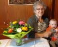 Bild: amö
Auch der jüngste Enkel Paul gratulierte Maria Baumer zum 70. Geburtstag.