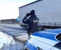 Bild: Bundespolizei Waidhaus/exb
Eine Bundespolizeistreife beobachtet am Freitag an der A 6 bei Waidhaus den Verkehr, der aus Tschechien kommt. Wie die verstärkte Kontrolle ab Sonntag aussehen wird, ist am Freitagnachmittag noch völlig ungewiss.