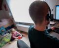 Symbolbild: Sebastian Gollnow/dpa
Arbeit und Familie zu trennen, ist bei der Arbeit zu Hause nicht immer einfach. Aber der Anteil an Home-Office hat in den vergangenen Monaten zugenommen. In den Stadtverwaltungen im Landkreis Tirschenreuth ist das aber kein großes Thema,