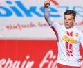 Bild: Armin Weigel/dpa
David Otto bejubelt seinen ersten Treffer im Trikot des SSV Jahn Regensburg.