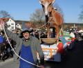 Archivbild: Schlüsselclub Münchenreuth/exb
Beim Michareither Fosnaztug hat in den vergangenen Jahren auch mal eine übergroße Goas für Aufsehen gesorgt. In der zehnten Geschichte aus dem Fosnatbladl 2020 kommt sie wieder vor - als Trojanische Goas.