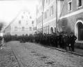 Archivbild: Markt Schmidmühlen 
Eine Aufnahme aus den Anfängen: Das älteste noch erhaltene Bild des Schmidmühlener Fischzuges stammt aus dem Jahr 1928.