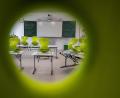 Bild: Sebastian Gollnow/dpa
Im Landkreis Amberg-Sulzbach kehren die Schüler ab Montag teilweise wieder in die Klassenzimmer zurück.