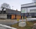 Bild: ws
Das Multifunktionsgebäude am Anger in Großkonreuth sorgt für emotionale Diskussion im Gemeinderat. Gerade die Kosten sind Mittelpunkt der Diskussion. Zu unrecht, nimmt Architekt Peter Hilgarth Stellung. Denn mit der Kalkulation liege man im Rahmen.