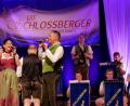 Archivbild: gz
Die "Schlossberger" mit dem Gesangsduo Lisa Grießl und Norbert Roßmann sowie dem jüngsten Musiker Thomas Grießl mit Becken treten nicht wie geplant in Moosbach auf.