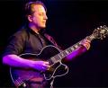 Archivbild: Jens Palm/exb
Paulo Morello ist nicht nur auf der Bühne ein renommierter Jazz-Gitarrist, sondern auch ein gefragter akademischer Vermittler des Genres.