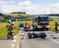 Archivbild: sche
Auch in Coronazeiten sind die Mitglieder der Feuerwehr Freudenberg gefordert, wie hier am 26. Juni bei einem Verkehrsunfall nahe Paulsdorf.