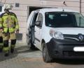 Bild: Hirsch
Die Feuerwehr band die ausgelaufene Batteriesäure.