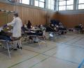 Bild: wel
Dank eines umfangreichen Hygienekonzepts, das beim Termin des Bayerischen Roten Kreuzes in der Mehrzweckhalle umgesetzt wurde, konnten 227 Bürger ohne jegliche Gefährdung Blut spenden.