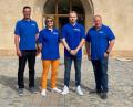 Archivbild: Raiffeisenbank Auerbach-Freihung/exb&quot;
Die Jury aus dem Jahr 2019 mit (von links) Vorstandsmitglied Michael Sommer, der Aufsichtsratsvorsitzenden Eva Birkmüller, Handball-Profi Maximilian Lux und 
Vorstandsvorsitzendem Frank-Eckhard Kirchhof amtiert auch bei der Neuauflage des Raiffeisen-Nachhaltigkeitspreises.