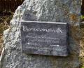 Bild: fsb
Tafel am Granitstein am Anfang des Naturetrlebnisweges Klingenbachtal