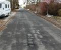 Bild: twg
Der strenge Winter hat Schäden hinterlassen, wie hier in der Kirchstraße in Pullenreuth.