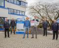 Bild: hwk
Unser Bild zeigt (von links): Kreisbrandinspektor Otto Braunreuther, Betriebsleiter Michael Häckl, die Geschäftsführenden Gesellschafter Alexander Remes und Ralf Zander, Kreisbrandmeister Alois Schindler und Kreisbrandrat Andreas Wührl.