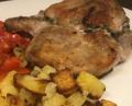 Bild: Michael Schiffer 
Das Paprikagemüse wird mit Knoblauch und Speck zubereitet. Zum gefüllten Kotelett richtet Michael Schiffer hier Bratkartoffeln an.