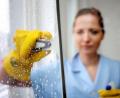 Symbolbild: IG Bau/exb
In der Gebäudereinigung arbeiten viele Frauen mit 450-Euro-Verträgen. In der Krise sind sie kaum geschützt, kritisiert die IG Bau.