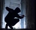 Bild: Silas Stein/dpa
Unbekannte Täter hatten es auf Geschäftsräume am Mitterweg abgesehen.