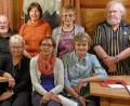 Bild: exb
Die Grenzlandschreiber, noch vor der Coronakrise eng beieinander, mit Dieter Schraml, Hans Hertel, Dieter Wiese, Hans G. Lauth, Hildegard Lauth, Anna-Elisabeth Gleißner und Walter J. Pilsak (hinten von links) sowie Marianne Stangl, Michele Dusouil und Christa Vogl (vorne von links).	Bild: exb