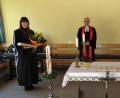 Bild: Dobmeier
Als neue Dekanatslektorin wurde Bärbel Lehner von Pfarrer Hans-Peter Pauckstadt-Künkler eingesegnet. Es gratulierten Reinhard Brunner und Religionspädagogin Gabi Mehlan (von links).