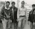 Archivbild: ref
Die Skilanglauf-Staffel des SC Monte Kaolino Hirschau gewann von 1992 bis 1995 vier Deutsche Meistertitel in Folge. 1993 waren die Läufer in Amberg und gaben bei der Amberger Zeitung eine Autogrammstunde (von links): Jochen Behle, Uwe Bellmann, Torald Rein, Peter Schlickenrieder und Johann Mühlegg.