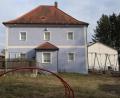 Bild: Hirsch
Die Gemeinde Steinberg am See will die Grünfläche vor dem Braunkohle- und Heimatmuseum, auf dem sich noch immer Spielgeräte des ehemaligen Ponyhofes befinden, neu gestalten. Auch bei der Innenrenovierung der Einrichtung ist die Gemeinde gefordert.