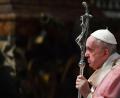 Bild: Tiziana Fabi/dpa
Papst Franziskus im Petersdom. Der Vatikan sieht keine Möglichkeit gleichgeschlechtliche Partnerschaften zu segnen.