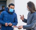 Bild: Thomas Ratjen
Space-Eye-Vorsitzender Michael Buschheuer (rechts) begrüßt Walid Rahmani in Regensburg.
