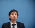 Bild: Michael Kappeler
„Wir werden kurz nach Ostern eine Situation haben wie um Weihnachten herum“, sagte der Virologe Christian Drosten. Foto: Michael Kappeler/dpa