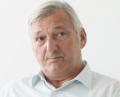 Archivbild: Gabi Schönberger
Karl Bärnklau, Sprecher der Ausschussgemeinschaft Grün.Bunt.Weiden, übt Kritik an der "konservativ-bürgerlichen Mehrheit" im Stadtrat.