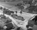 Bild: Archiv Markt Schmidmühlen
Emhof in den 1950er-Jahren: Zu dieser Zeit haben die Bürger die Hoffnung noch nicht aufgegeben, die Selbstständigkeit der Ortschaft erhalten zu können.