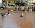 Bild: ow
Einen terminlich ungewöhnlichen Fischzug unternahmen Mitglieder des Eschenbacher Sportangelvereins. Große Hechte und Zander vom Rußweiher wurden im Herbst temporär in den Filchendorfer Dorfweiher umgesetzt. Jetzt, kurz vor der Laichzeit, dürfen sie wieder ihr altes Quartier in Eschenbach beziehen.