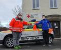 Bild: Sportfreunde Kondrau/exb
Sportfreunde-Spielleiter Philipp Hopfner (rechts) bei der Übergabe der 400-Euro-Spende an BRK-Bereitschaftsleiter Helmut Zeitler. Weitere 250 Euro erhielt der Kinderschutzbund im Landkreis Tirschenreuth.