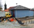 Bild: sm
Der Anbau ans Gerätehaus der Klobenreuther Feuerwehr hat bereits begonnen. Schon in den nächsten Tagen soll die Bodenplatte betoniert werden.