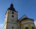 Bild: jr
Nicht ganz auf der Höhe der Zeit ist die Turmuhr an der Kirche St. Jakob in Mitterteich. Sie schlägt seit einer Weile immer zwei Minuten zu spät.
