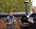 Bild: szl
Legen auch in Corona-Zeiten die Hände nicht in den Schoß: Die Stiftlandgriller, allen voran die Vorstandsmitglieder Markus Brunner und Karsten Heßing (von links), haben über den Sommer viele Ideen für den Verein entwickelt, deren Umsetzung nun ansteht.