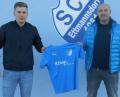 Bild: aho
Felix Diermeier (links) wechselt vom Bezirksligisten SV Etzenricht eine Etage höher zum SC Ettmannsdorf (im Bild Trainer Mario Albert).