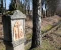 Bild: do
Der Friedhofsweg ist auch Wallfahrtsweg. 14 Kreuzwegstationen erinnern an den Leidensweg Jesu Christi.
