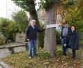 Bild: kaz
Karl Eichhorn, Hubert Knott und Carolin Knott sind auf den Kolping-Weg stolz.