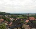 Archivbild: rpp
Ein toller Ausblick auf Neustadt am Kulm und seine Umgebung bietet sich vom Kleinen Kulm aus. Dort befindet sich eine Station des Passions- und Osterweges der evangelischen Kirchengemeinde.