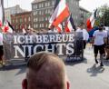 Symbolbild: Christoph Soeder/dpa
Nicht nur Corona geschuldet, treten Neonazis, wie hier zum 31. Todestag von Rudolf Heß, nicht mehr so häufig öffentlich auf. Vieles spielt sich unter "Kameraden" ab.