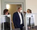 Bild: gib
Christian Schlegl (Mitte) im Gespräch mit seinen Verteidigern Andreas Kaiser (links) und Konrad Brenninger.