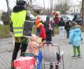 Bild: Gabi Schönberger
Soziale Kontakte und eine unbeschwerte Kindheit, wünscht sich dieser Demonstrant in Neustadt für Sohn oder Tochter. Aber bitte ohne Test, Maske und Impfung.