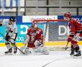 Archivbild: Christian Fölsner
Jaroslav Hübl (Mitte), hier noch im Trikot des EV Landshut, steht in der Saison 2021/22 im Kasten der Blue Devils Weiden.