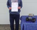 Bild: J. Schienle/exb
Nico Herbst, Schüler des HCA-Gymnasiums, freut sich über seinen Sonderpreis bei "Jugend forscht".