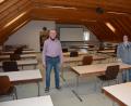 Bild: jr
Es ist alles hergerichtet für den Unterricht im Saal des Campingplatzes in Großbüchlberg. Gerhard Lang und Andrea Dolles stellen ihre Räumlichkeiten kostenlos zur Verfügung.