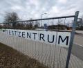 Bild: Benjamin Tietz
Das Testzentrum im Sepp-Simon-Stadion in Schwandorf wird erweitert: Künftig sind dort auch Schnelltests möglich.