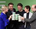 Bild: Andreas Gebert
Schon vor drei Jahren zum Beginn des Landtagswahlkampfes feuerte Robert Habeck die bayerischen Grünen an (von links): Die Fraktionschefs Katharina Schulze und Ludwig Hartmann, Bundesvorsitzender Habeck sowie die damalige Landesvorsitzende Sigi Hagl und ihr Co-Vorsitzender Eike Hallitzky. Hallitzky scheidet jetzt aus.