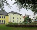 Bild: Hirsch
Im Mehrgenerationenhaus wird die "Wackersdorfer Hausärztepraxis" vorübergehend eine Außenstelle einrichten, bis das neue Ärztehaus fertig ist.